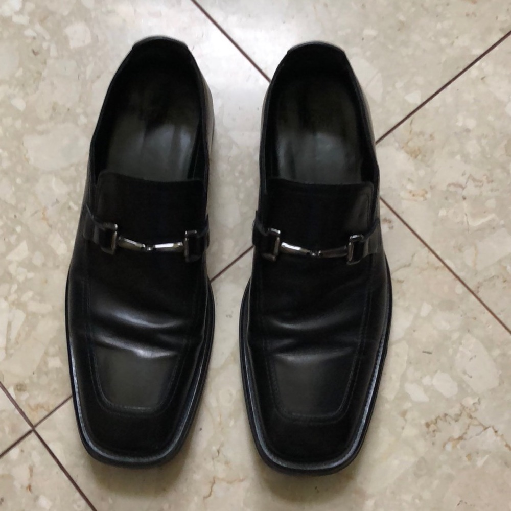 Hugo Boss black dress shoes